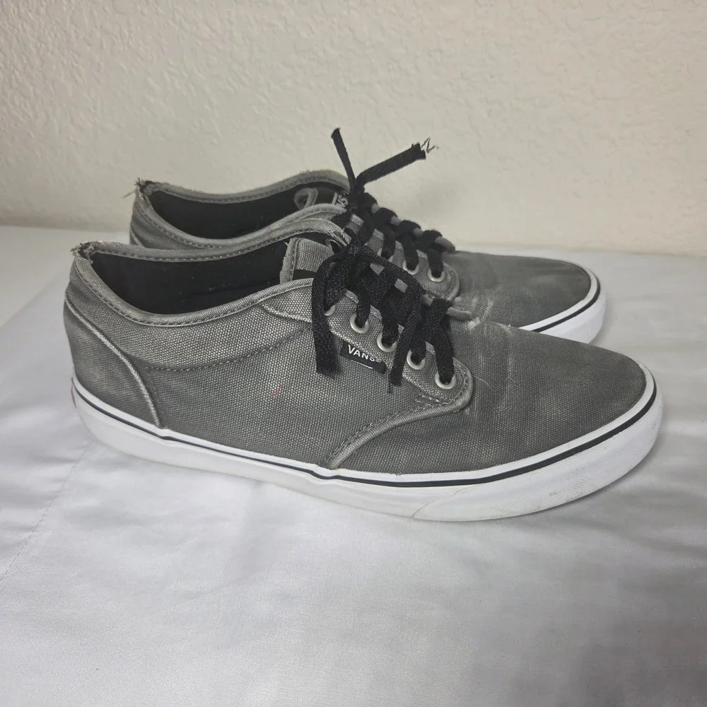 Vans Atwood Low Top Skate Shoes Gray Canvas Black Laces Sneakers M-9